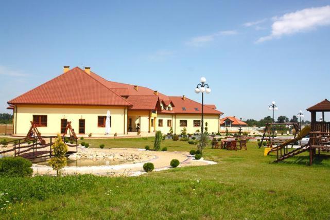 Hotel Wasik Krogulcza Ngoại thất bức ảnh